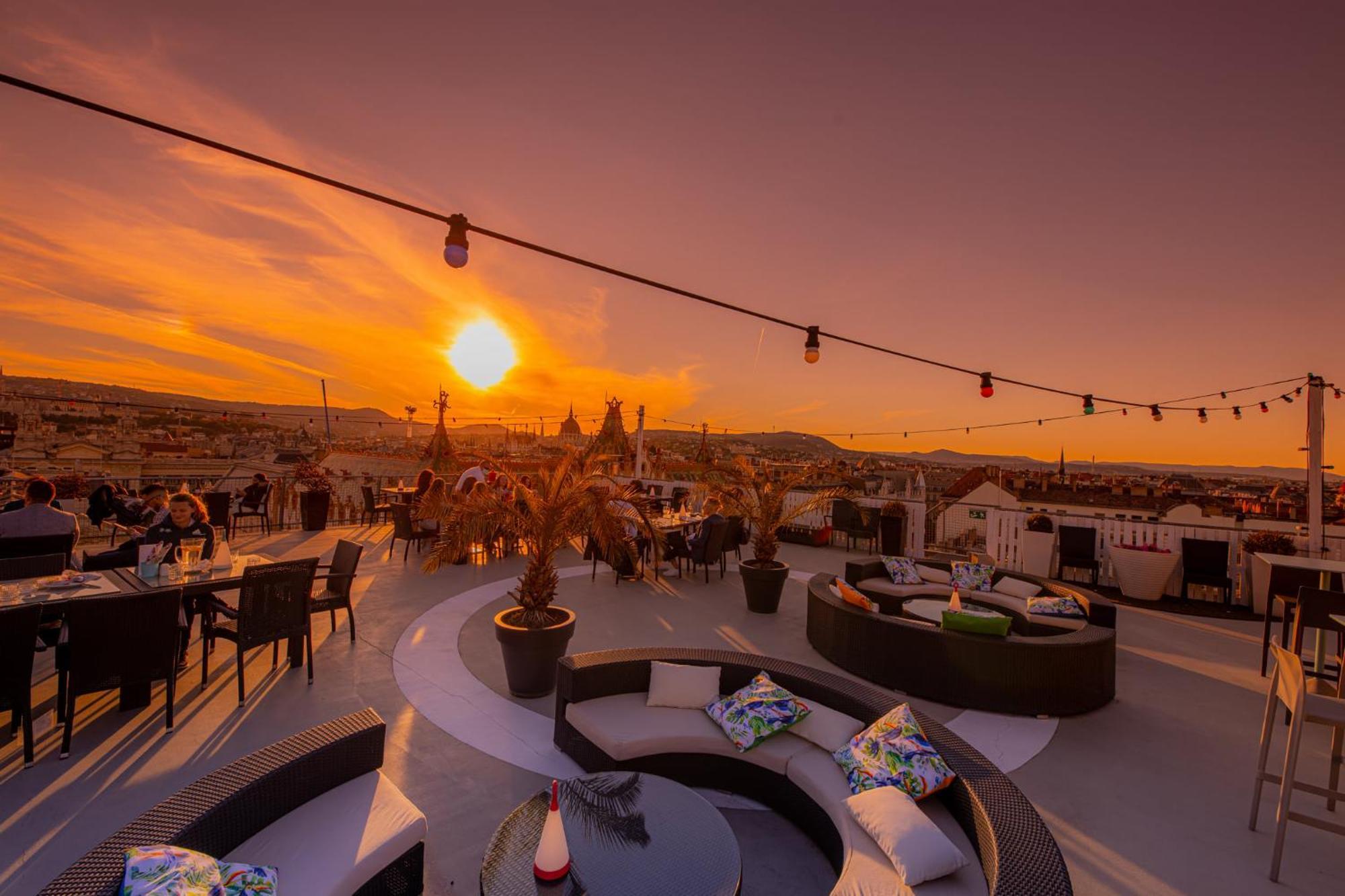 Apartment Szabadsag Ter Budapest Bagian luar foto