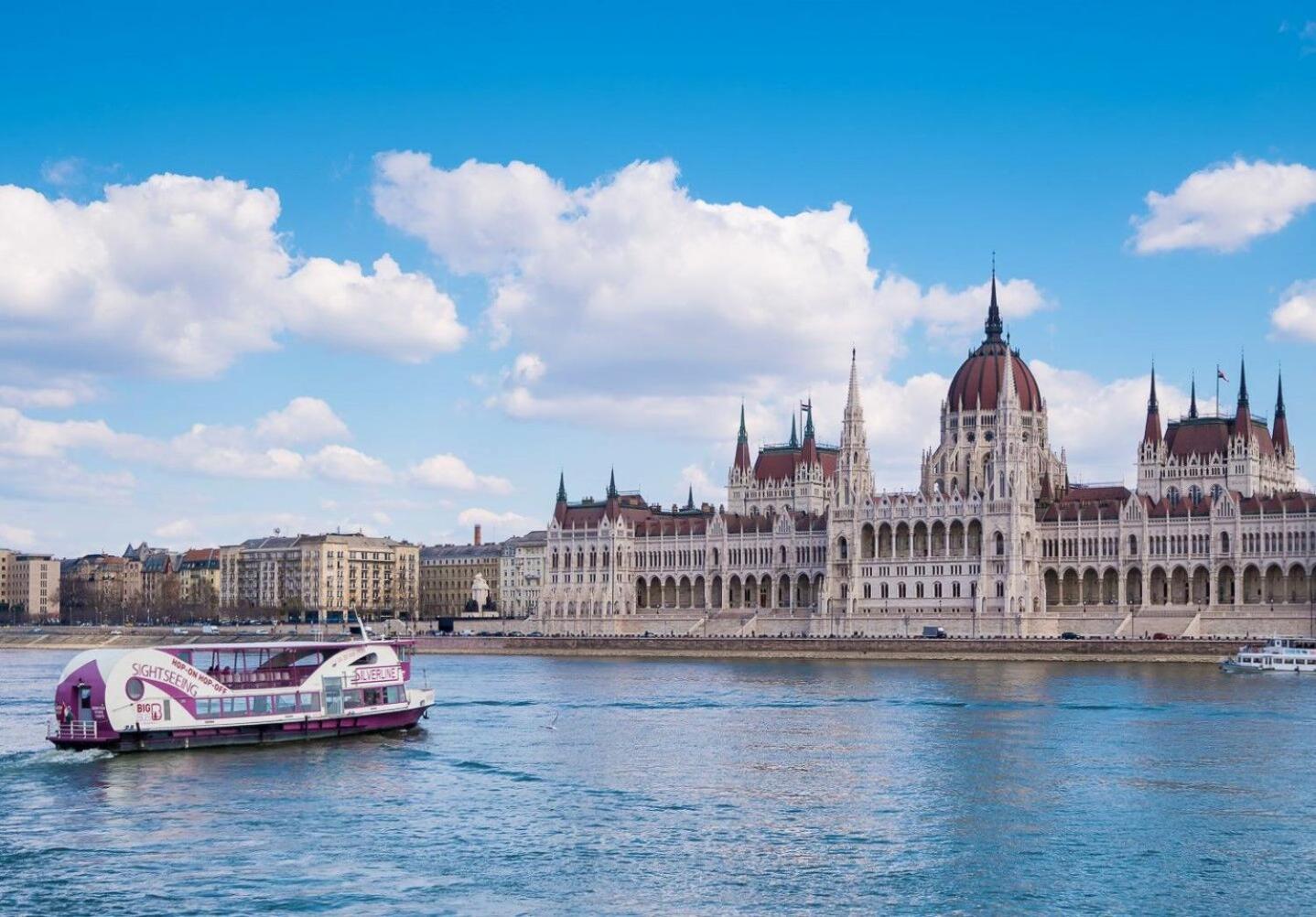 Apartment Szabadsag Ter Budapest Bagian luar foto