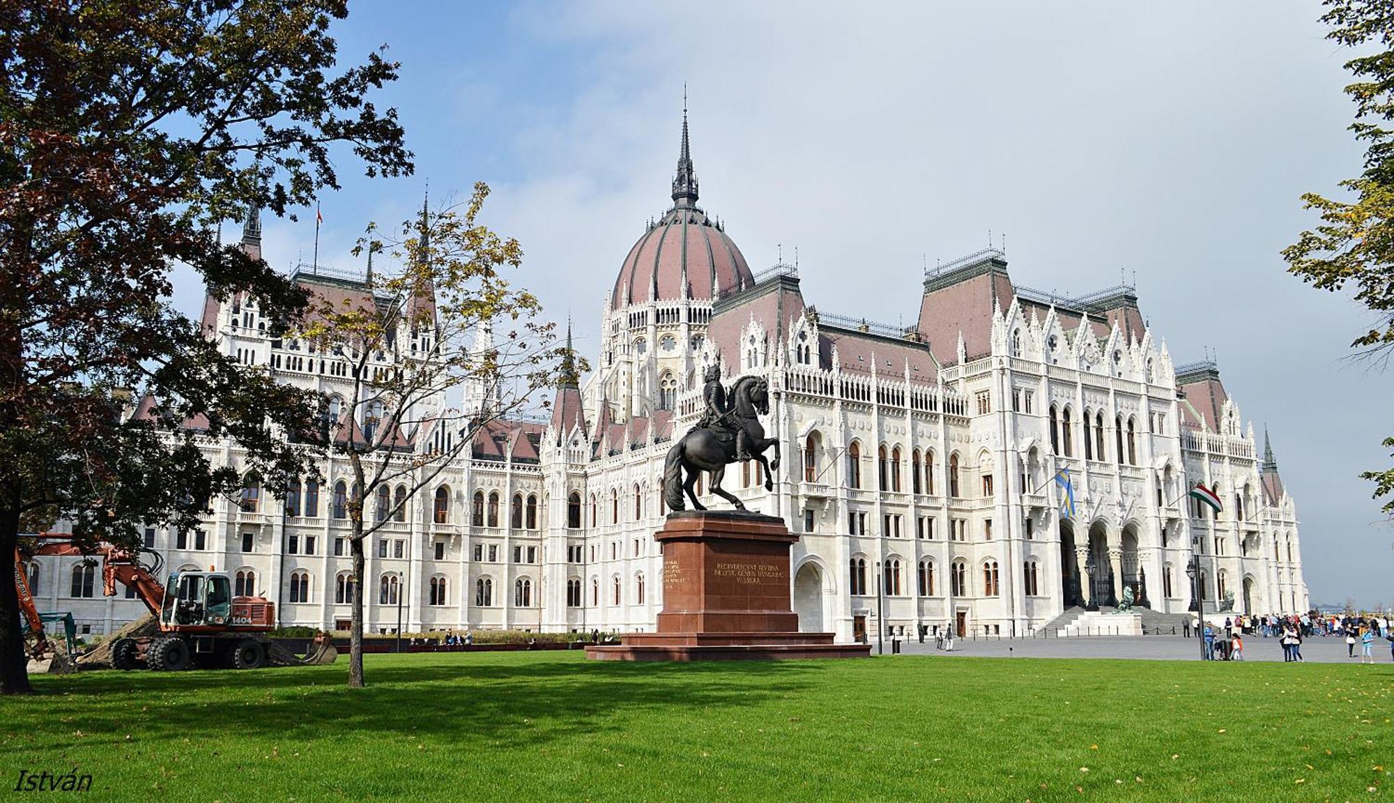 Apartment Szabadsag Ter Budapest Bagian luar foto