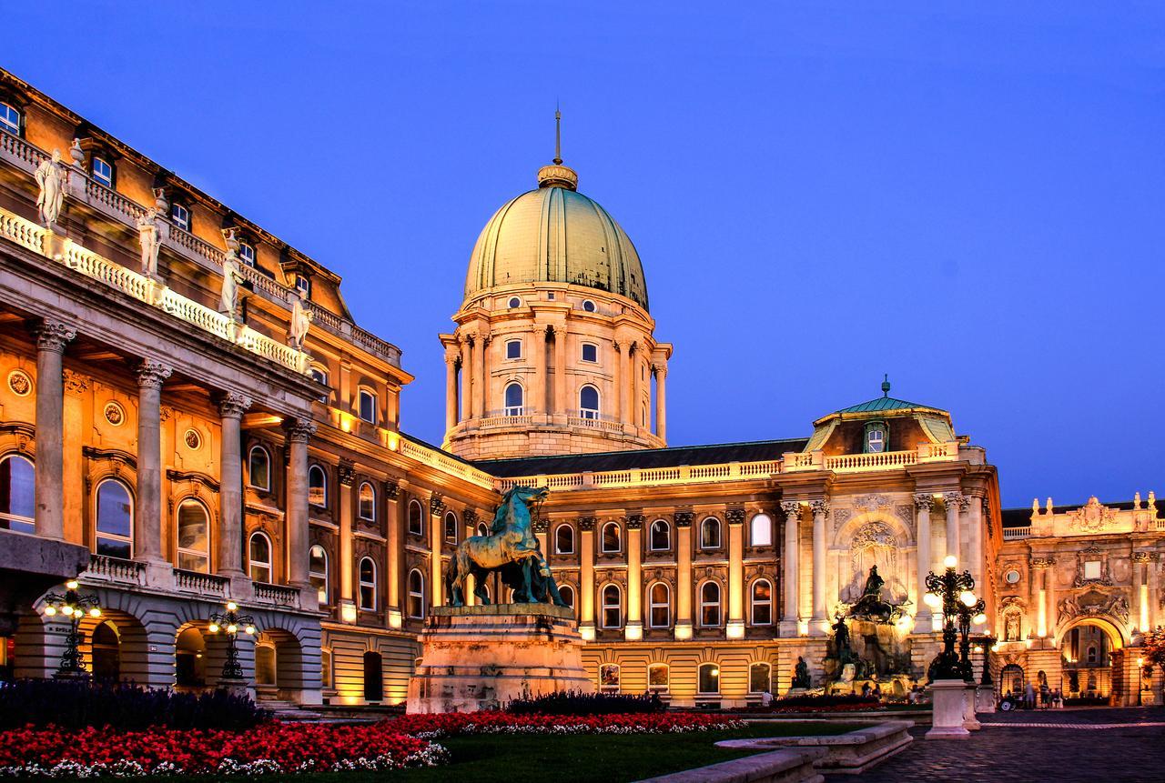 Apartment Szabadsag Ter Budapest Bagian luar foto